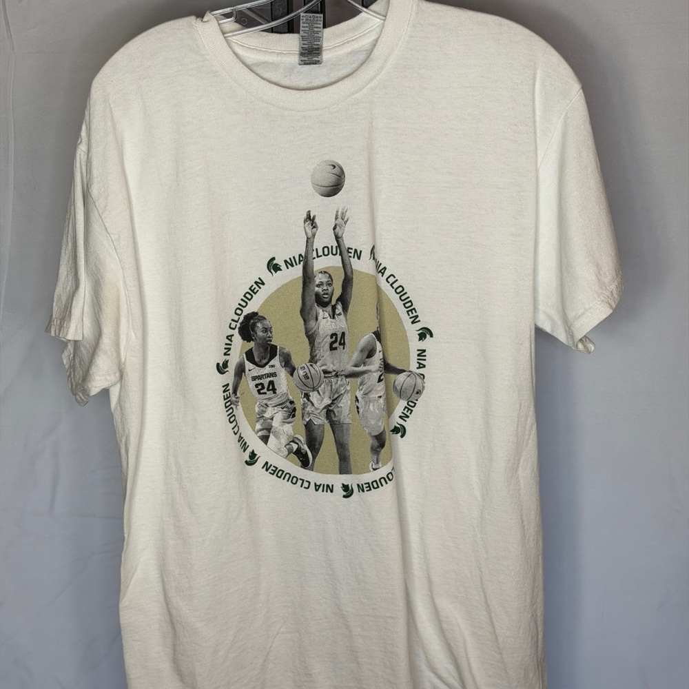 Gildan Cream Basketball Graphic Men's Tee